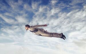 nằm mơ thấy mình bay đánh con gì