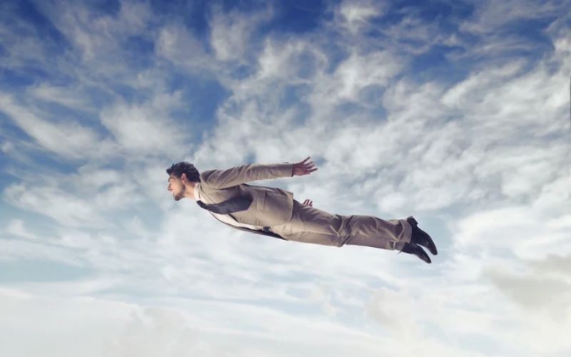 nằm mơ thấy mình bay đánh con gì