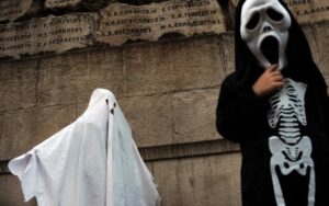 nằm mơ thấy đám ma đánh con gì